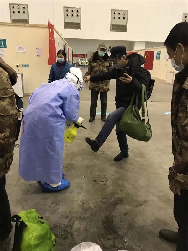 (éä¸½åµä¸ºçæåºé¢çæ£èåéè¡åçæåä¸æ¬¡æ¶æ¯)