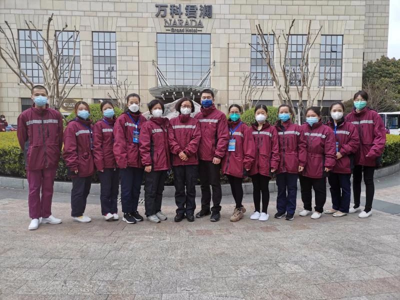 (èç°å¸ä¸å»å»é¢æ´éæ¤çéå临è¡åä¸å伴们åå½±ç念)